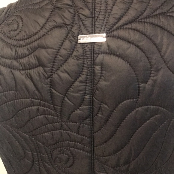 LuLu lemon Athletica reversible down puffer vest - Picture 8 of 12